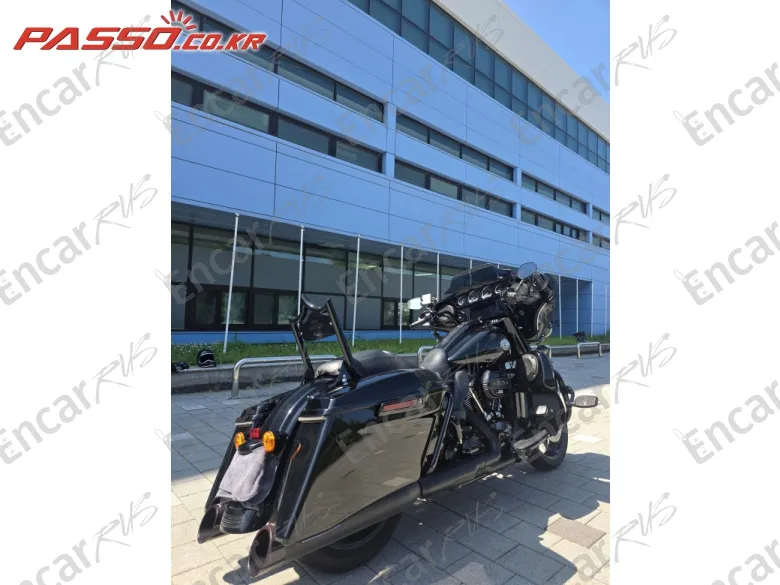 Harley-Davidson Flhxs Street Glide Special - фото 5