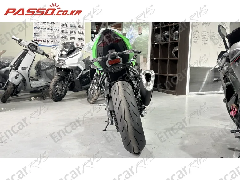 Kawasaki Zx 6 R - фото 2