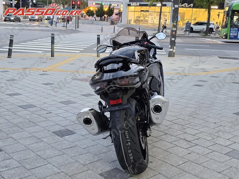 Suzuki Gsx R 1300 Hayabusa - фото 2