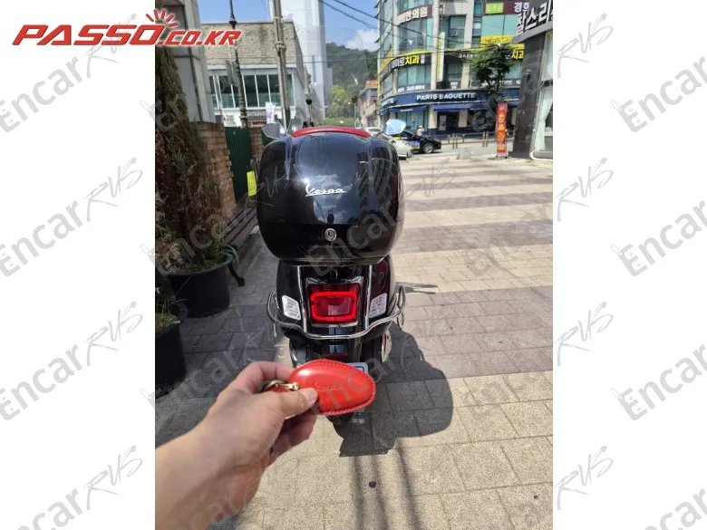 Vespa Gts 300 Classic - фото 1