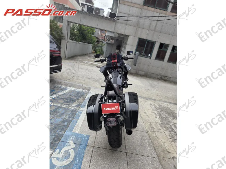 Harley-Davidson Low Rider St - фото 2