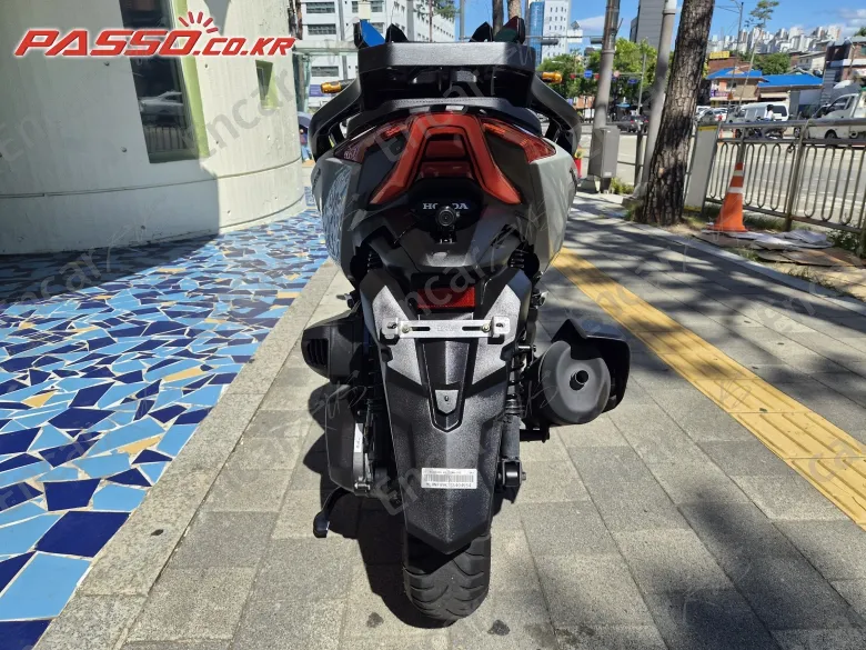Honda Forza 350 - фото 2