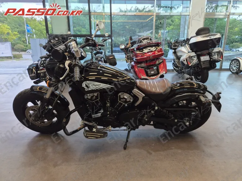 Indian Scout Bobber - фото 1