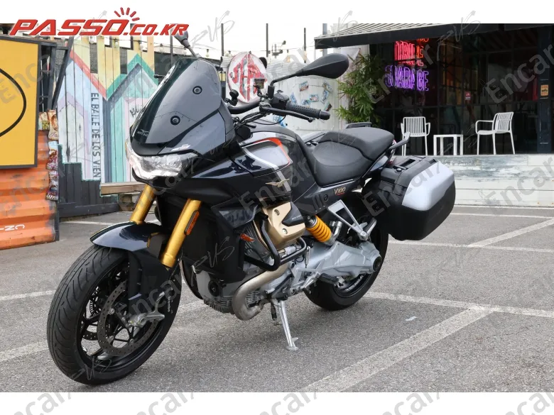 Moto Guzzi V100 Mandello S - фото 4