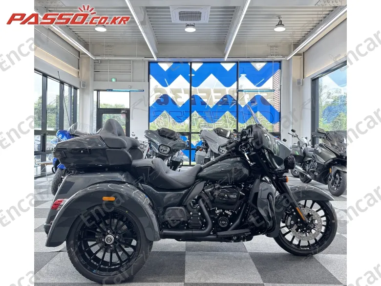 Harley-Davidson Flhtcutg Tri Glide Ultra Classic - фото 0