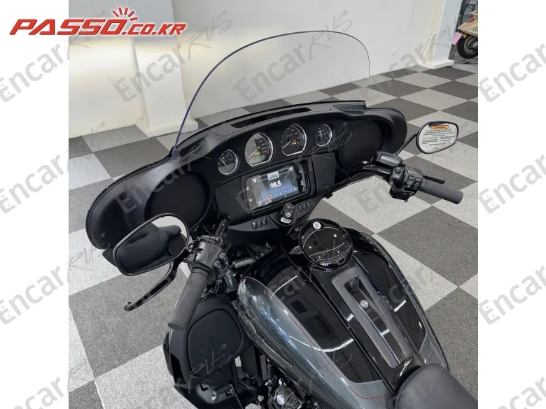 Harley-Davidson Flhtcutg Tri Glide Ultra Classic - фото 3