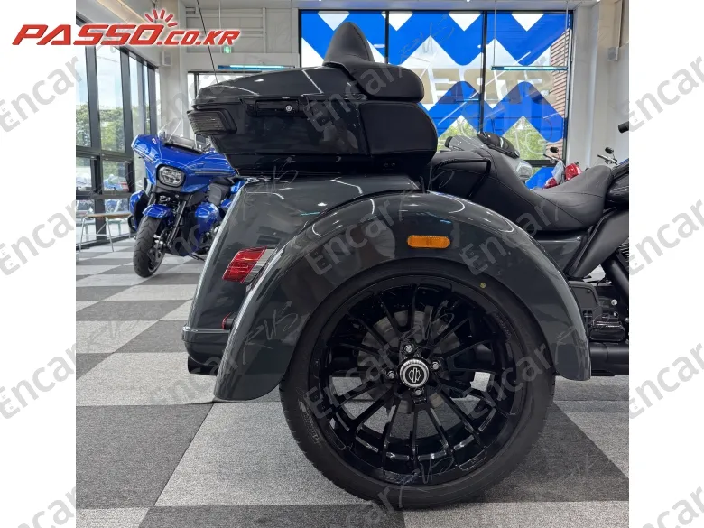 Harley-Davidson Flhtcutg Tri Glide Ultra Classic - фото 5