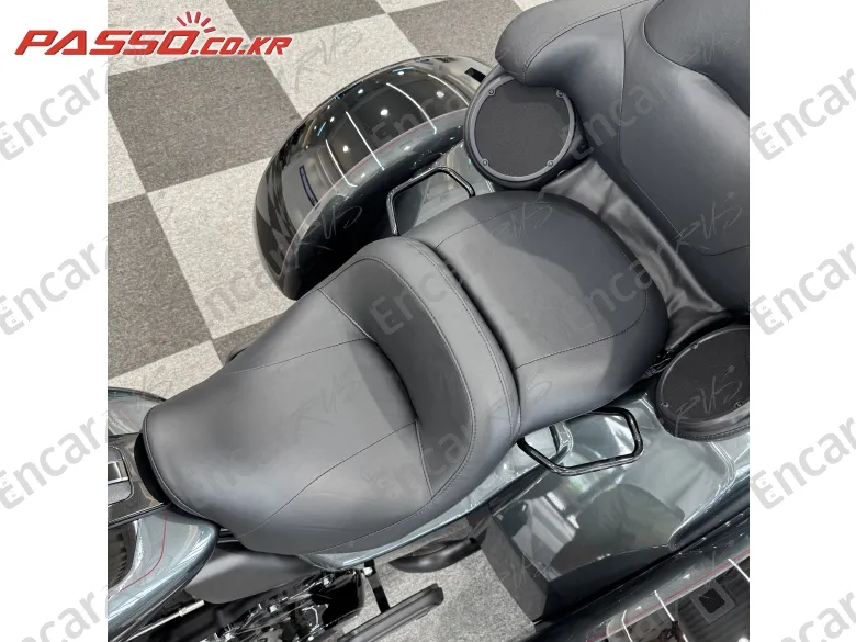 Harley-Davidson Flhtcutg Tri Glide Ultra Classic - фото 6