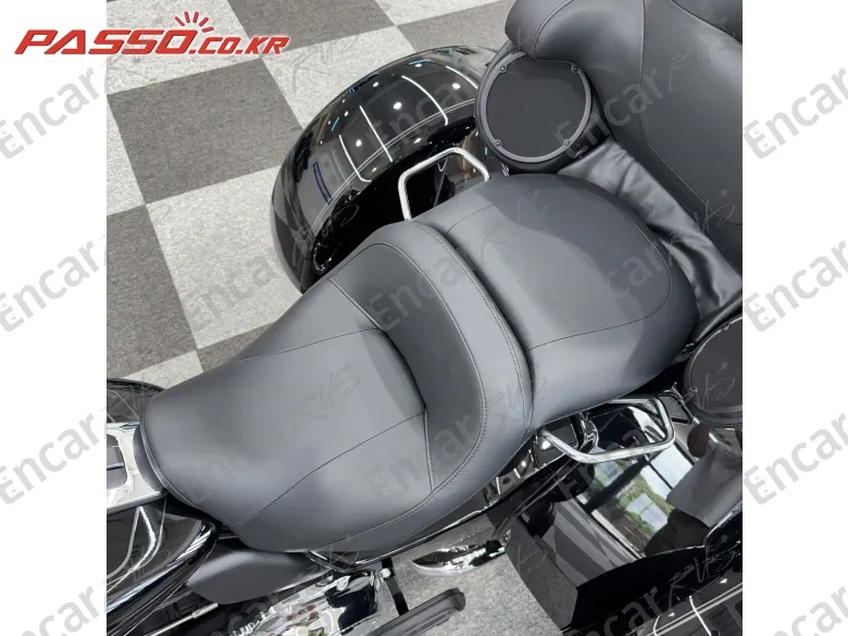 Harley-Davidson Flhtcutg Tri Glide Ultra Classic - фото 6
