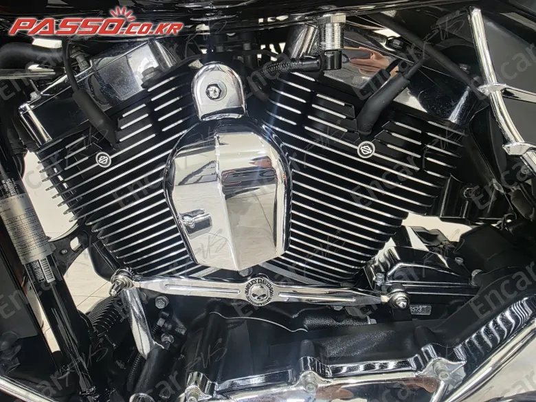 HARLEY-DAVIDSON ULTRA LIMITED - фото 4