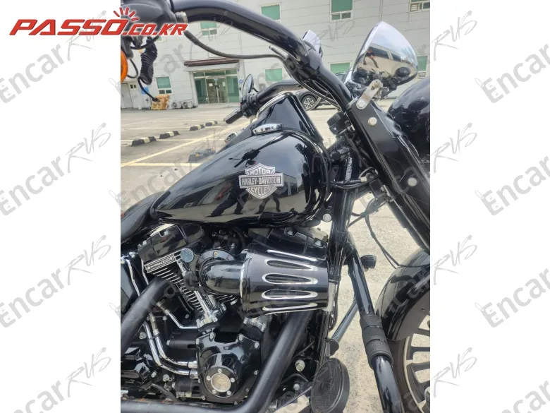 HARLEY-DAVIDSON SOFTAIL SLIM S - фото 5