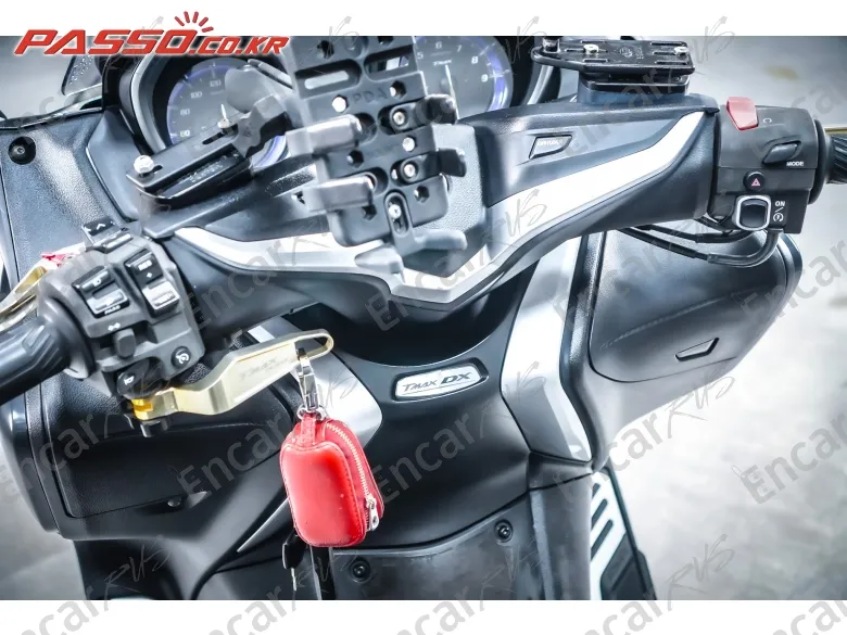 YAMAHA T MAX DX - фото 3