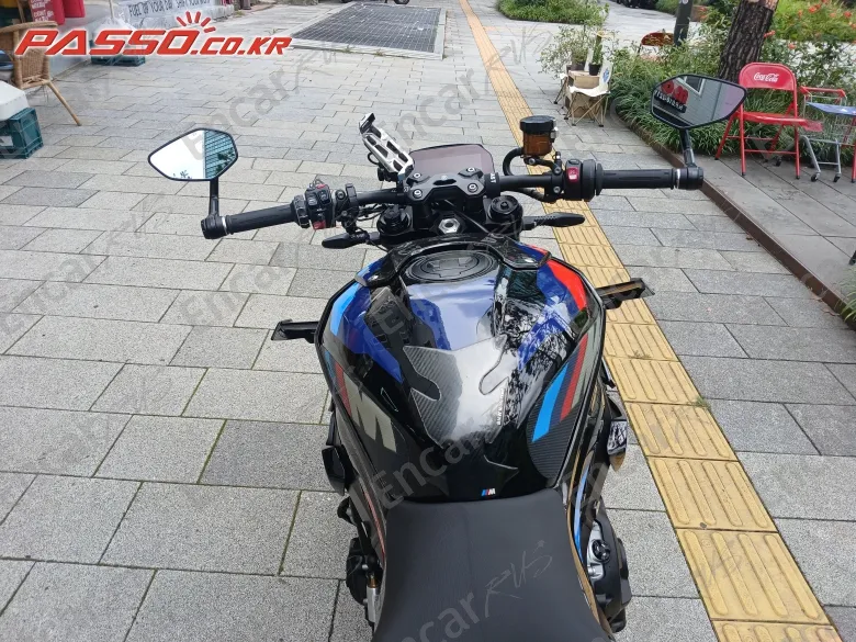 BMW M 1000 R - фото 6