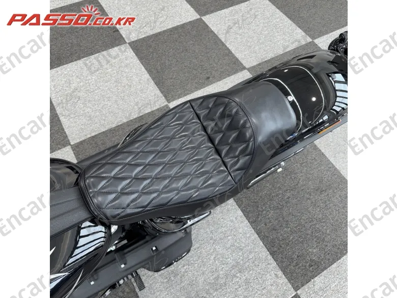 HARLEY-DAVIDSON SOFTAIL LOW RIDER S - фото 6