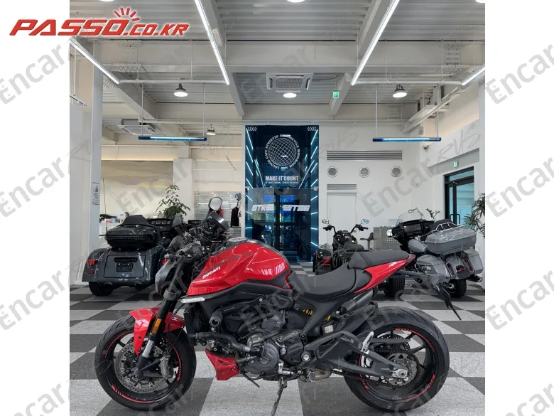 Ducati Monster 937 - фото 1
