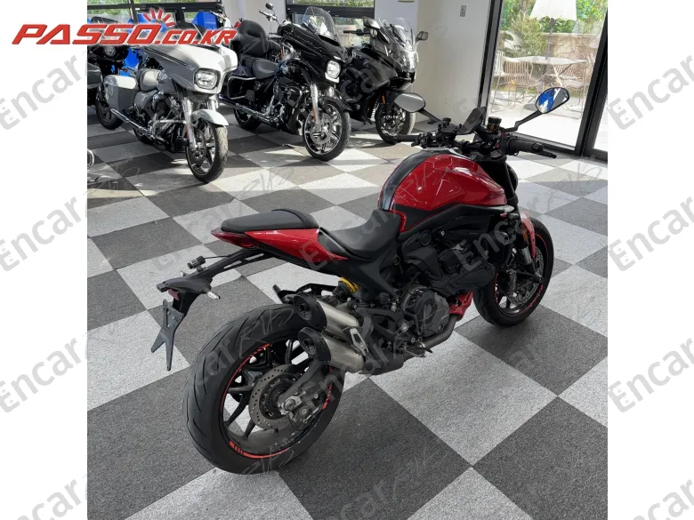 Ducati Monster 937 - фото 2