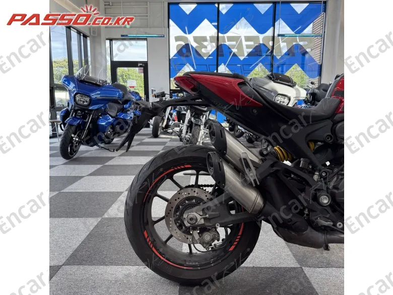 Ducati Monster 937 - фото 5