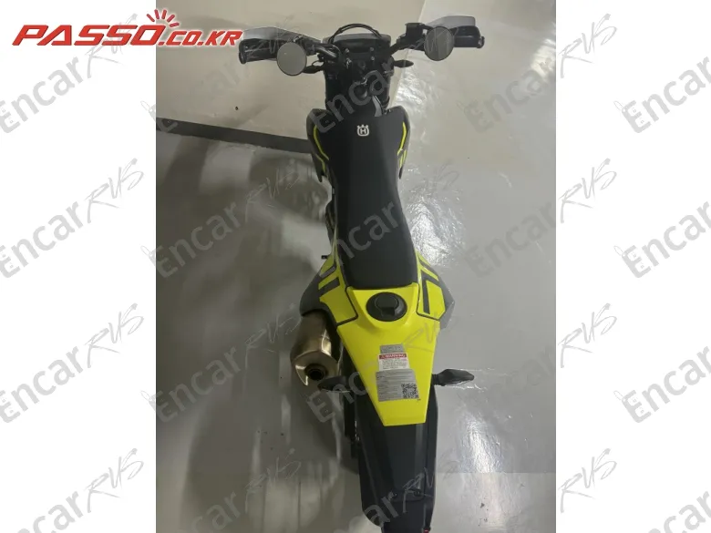 Husqvarna 701 Supermoto - фото 2