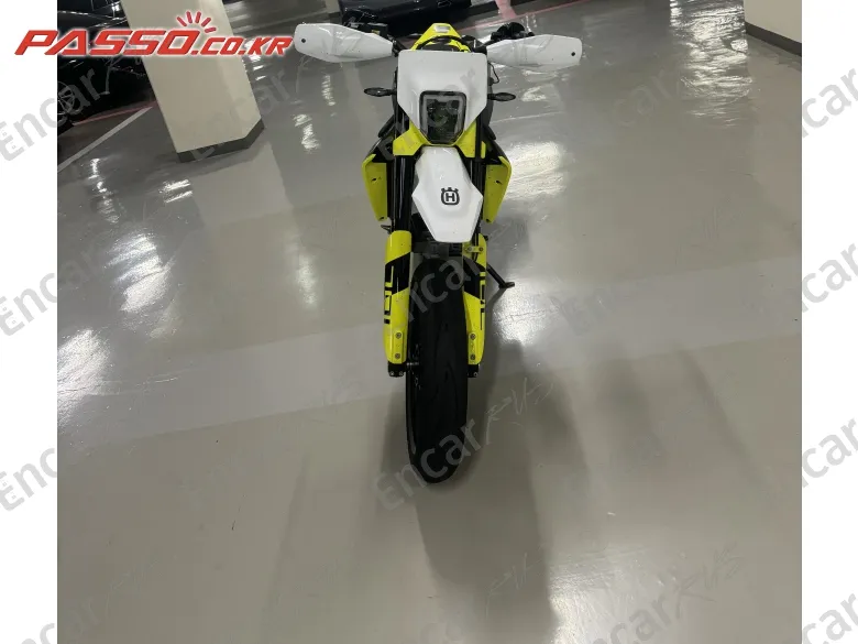 Husqvarna 701 Supermoto - фото 6