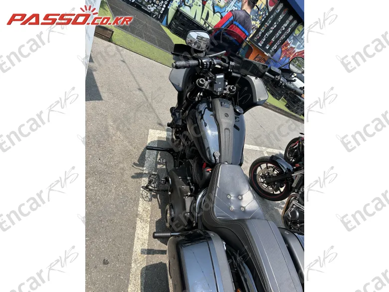 HARLEY-DAVIDSON LOW RIDER ST - фото 3