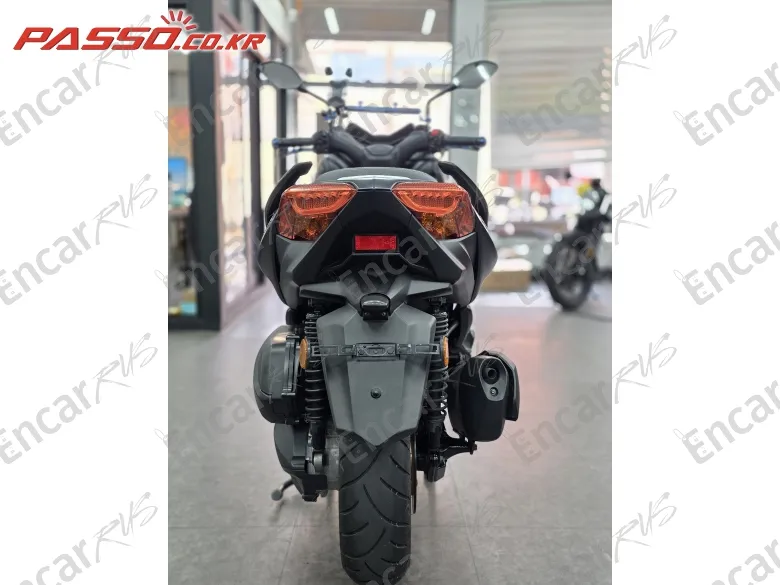 YAMAHA X MAX 300 ABS - фото 2
