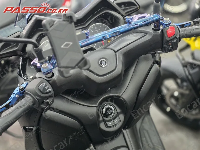 YAMAHA X MAX 300 ABS - фото 3