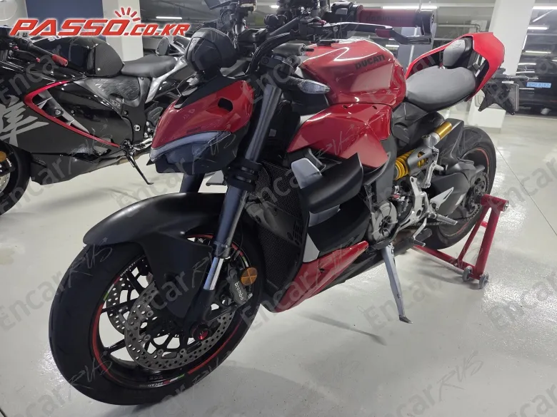 DUCATI STREETFIGHTER V2 - фото 1