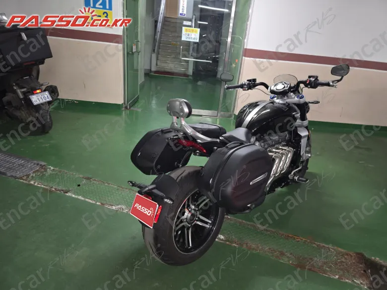 TRIUMPH ROCKET Ⅲ GT - фото 2