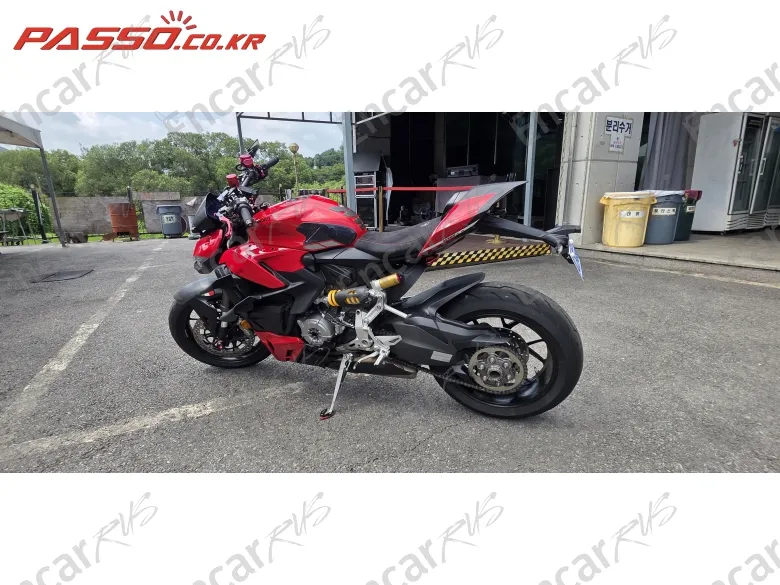Ducati Streetfighter S - фото 1