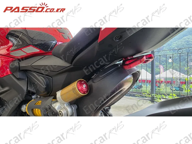 Ducati Streetfighter S - фото 6
