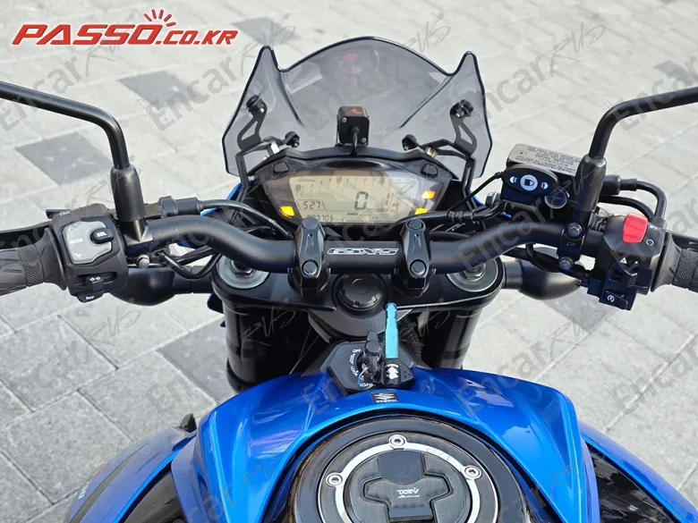 Suzuki Gsx S 750 - фото 3
