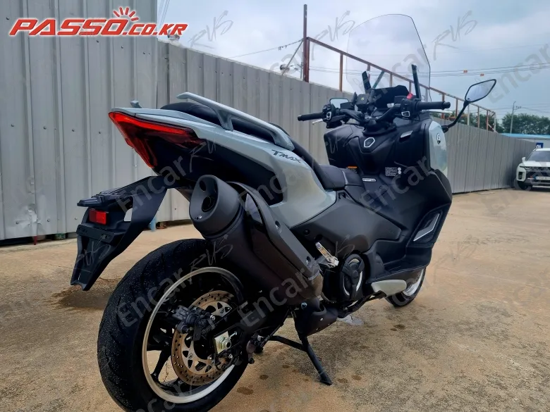 Yamaha T Max 560 - фото 6