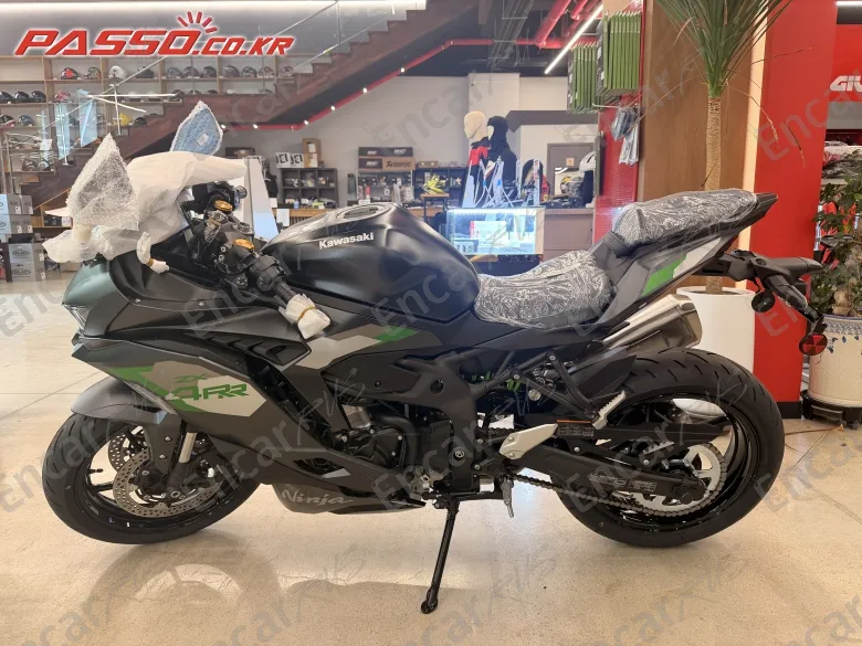 Kawasaki Ninja Zx 4 Rr - фото 1