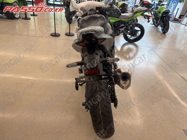 Kawasaki Ninja Zx 4 Rr - фото 2