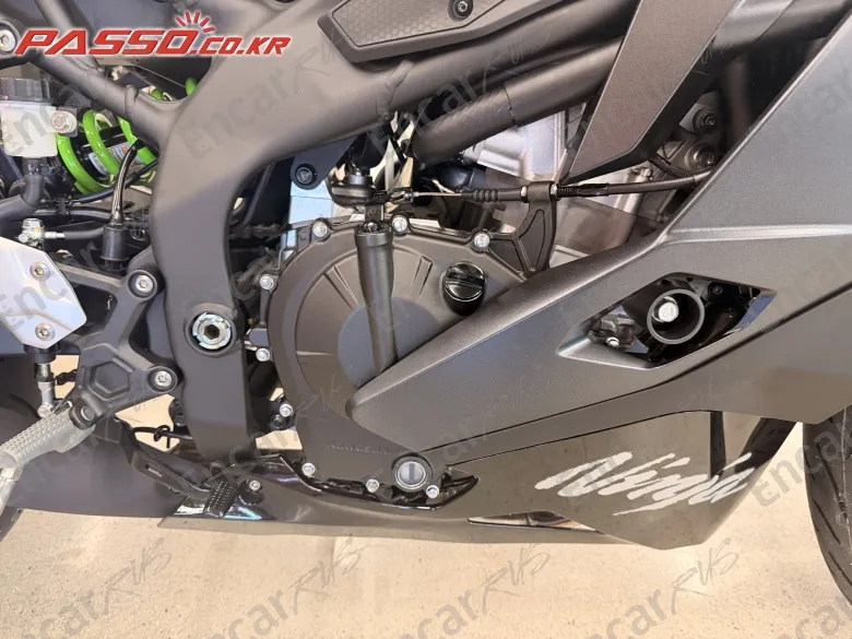 Kawasaki Ninja Zx 4 Rr - фото 4
