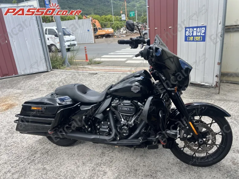 Harley-Davidson Flhxs Street Glide Special - фото 0