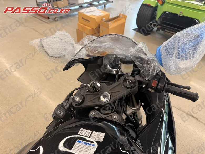 KAWASAKI ZX 6 R - фото 3