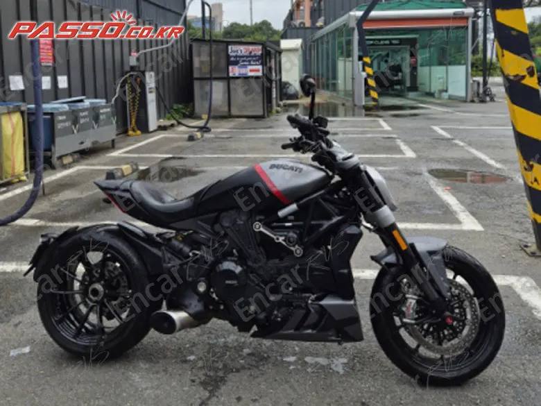 Ducati X Diavel Black Star 2021, фото 1