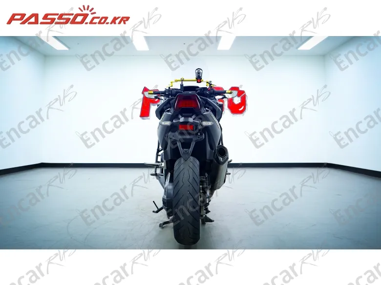 HONDA FORZA 750 - фото 2