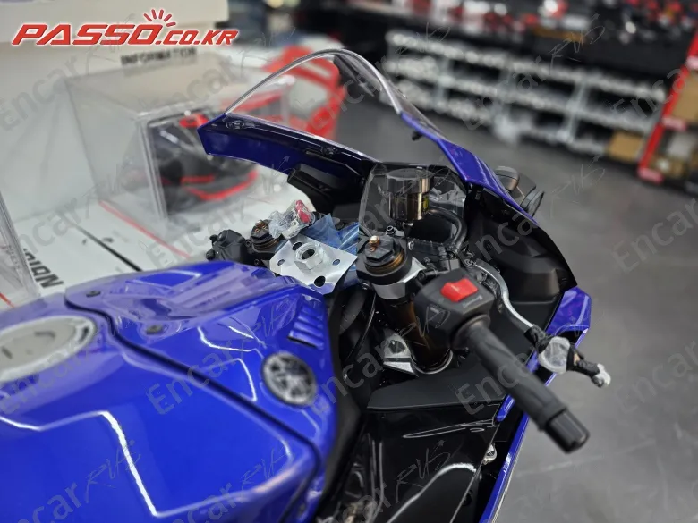 YAMAHA YZF R9 - фото 3