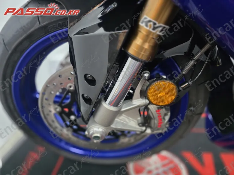 YAMAHA YZF R9 - фото 5