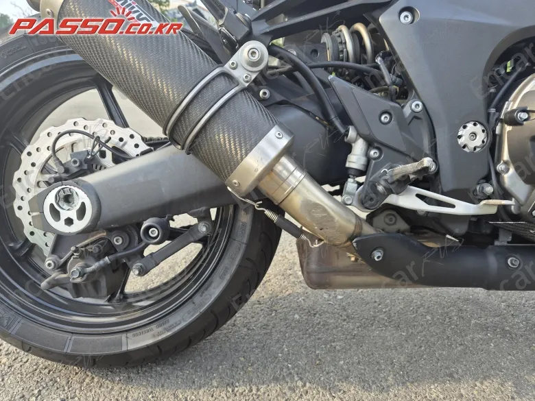 Kawasaki Z 1000 - фото 6