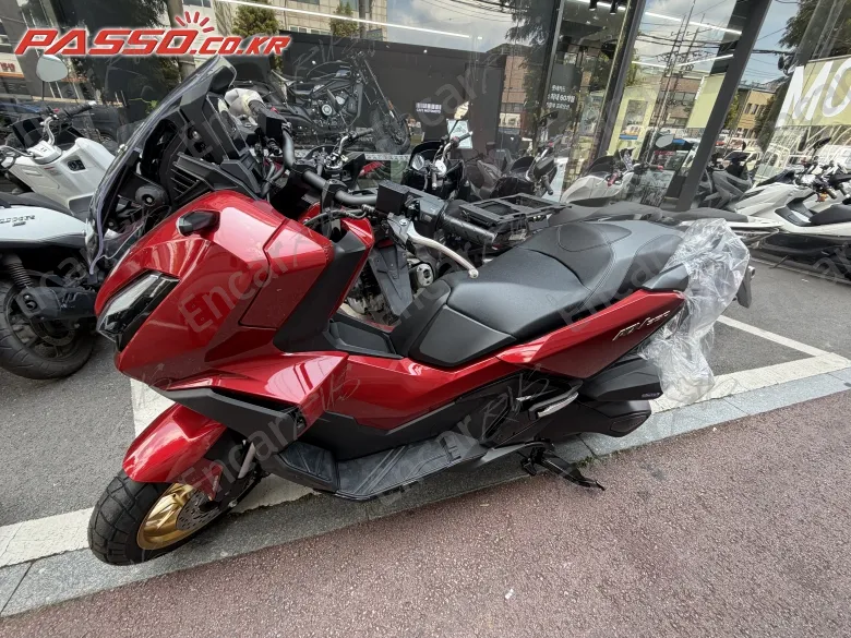 Honda Adv 350 2026, фото 1