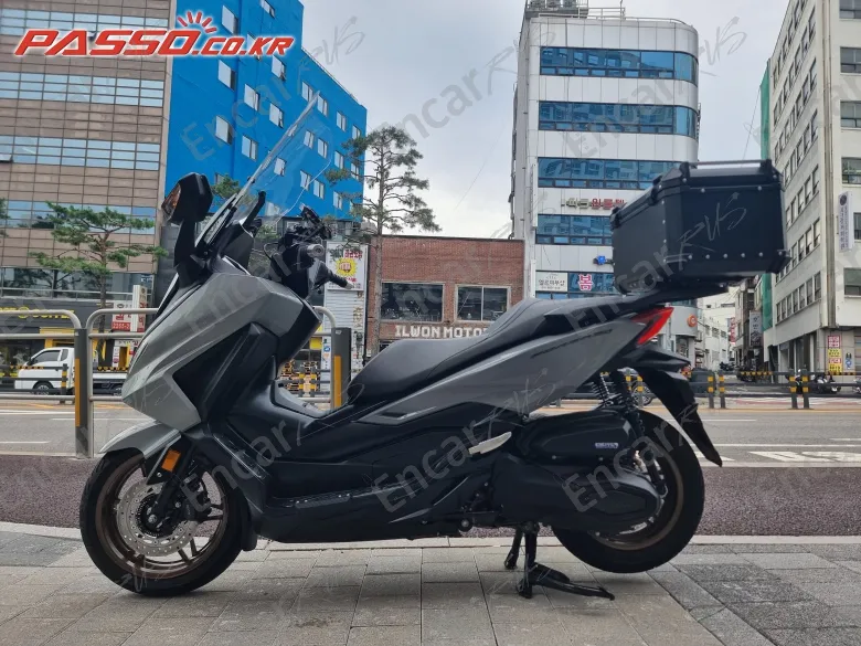 Honda Forza 350 - фото 1