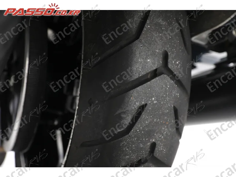 Harley-Davidson Fltr - фото 6
