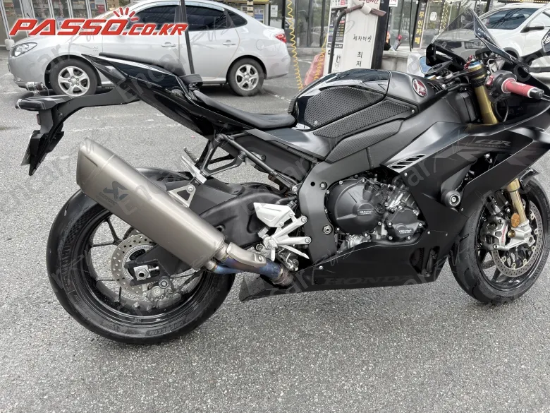 Honda Cbr 1000 Rr-R Fireblade Sp 2021, фото 1