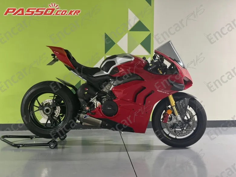 Ducati Panigale V4 S 2021, фото 1