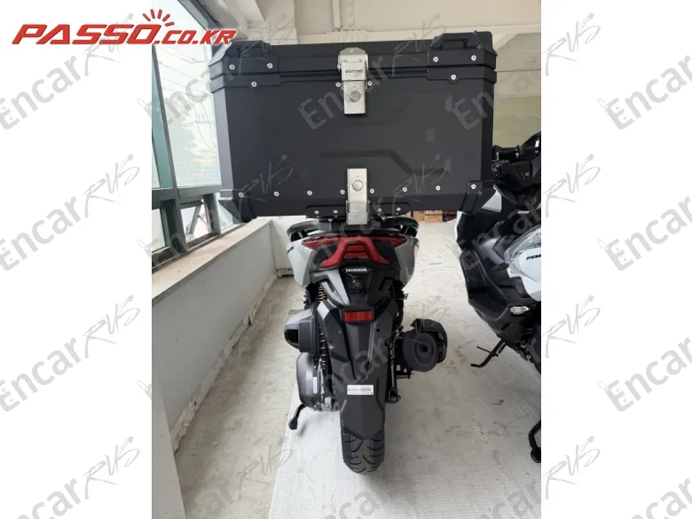 Honda Forza 350 - фото 2