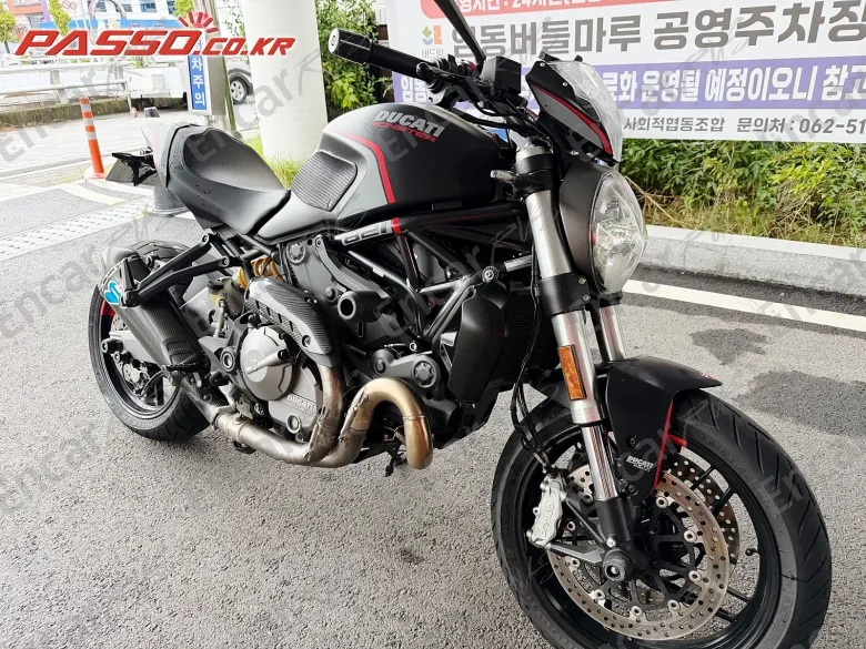 Ducati Monster 821 Stealth 2020, фото 1