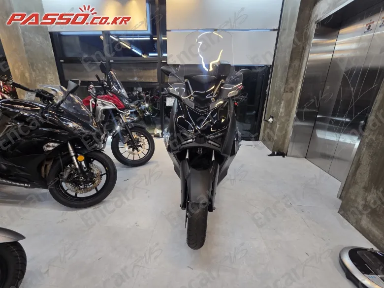 Yamaha X Max 300 Abs - фото 4